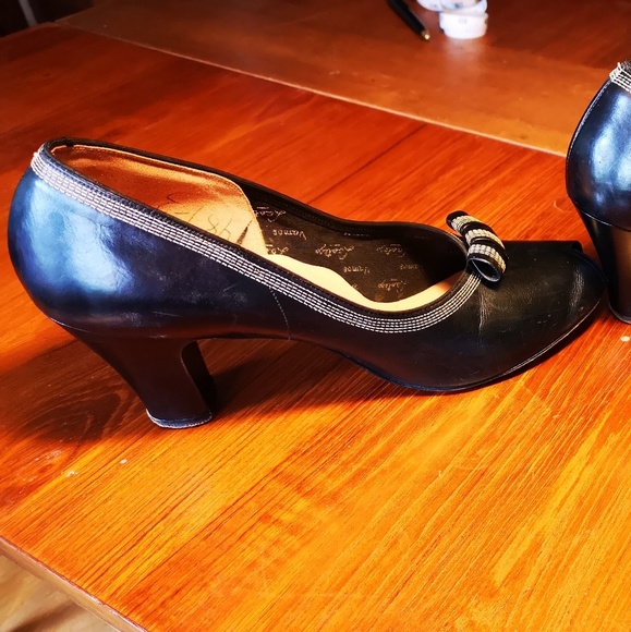 Vintage black pump - Picture 2 of 2